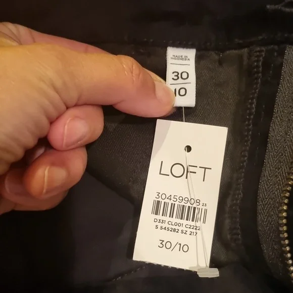 LOFT High Rise Skinny Velvet Pant Black Size 10/30R - Picture 11 of 15